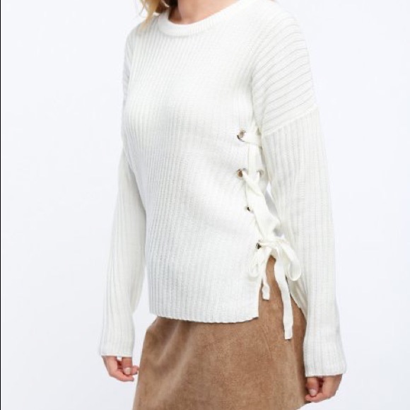 Lumiere Sweaters - Lumière White Sweater